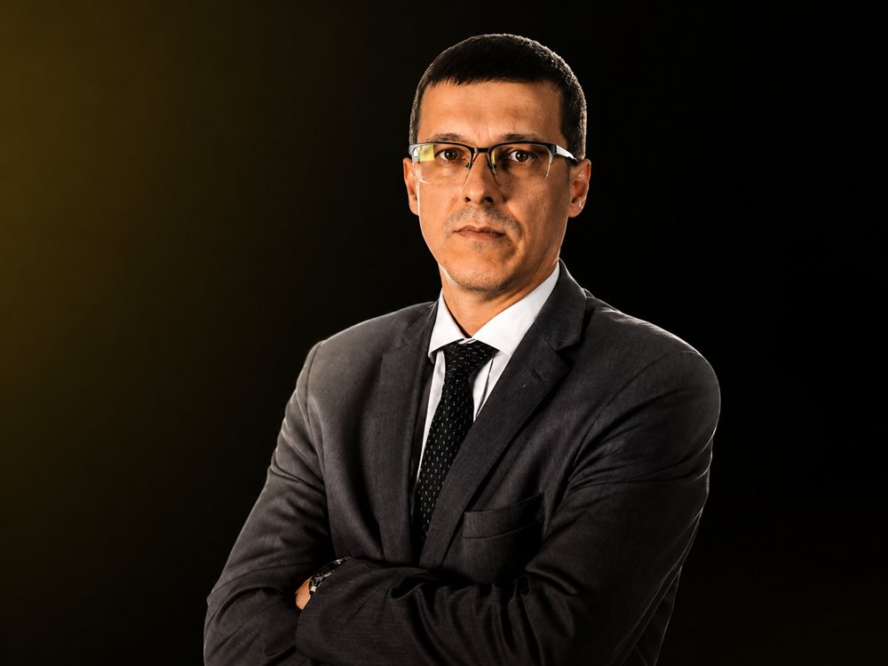 Retrato do advogado Adriano Amauri Carvalho